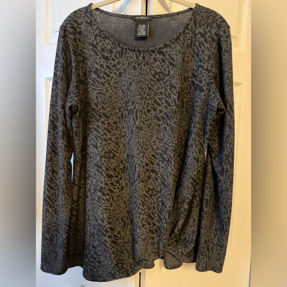 Max & Mia, COZY TWIST FRONT TUNIC, Medium, Good Condition